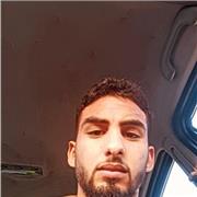 Joven Sociable , políglota , que habla francés y español a la perfección , con bachillerato científico (especialidad matemática , hecho en Francia)y habilidad para resolver problemas.